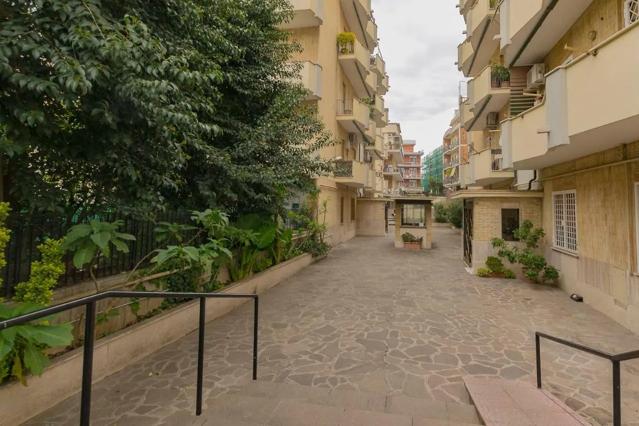 Il Giardino Degli Agrumi - Roma 0*, Rome